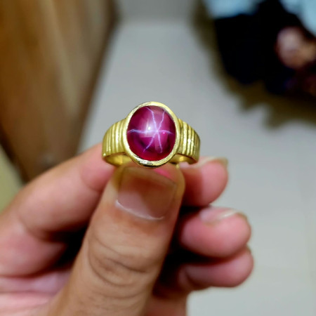 প্রাকৃতিক রত্ন পাথরের আংটি: স্টার রুবি (Star Ruby).