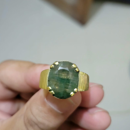 প্রাকৃতিক রত্ন পাথরের আংটি: পান্না রত্ন